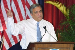 Speaking at 2004 Farewell Ceremony