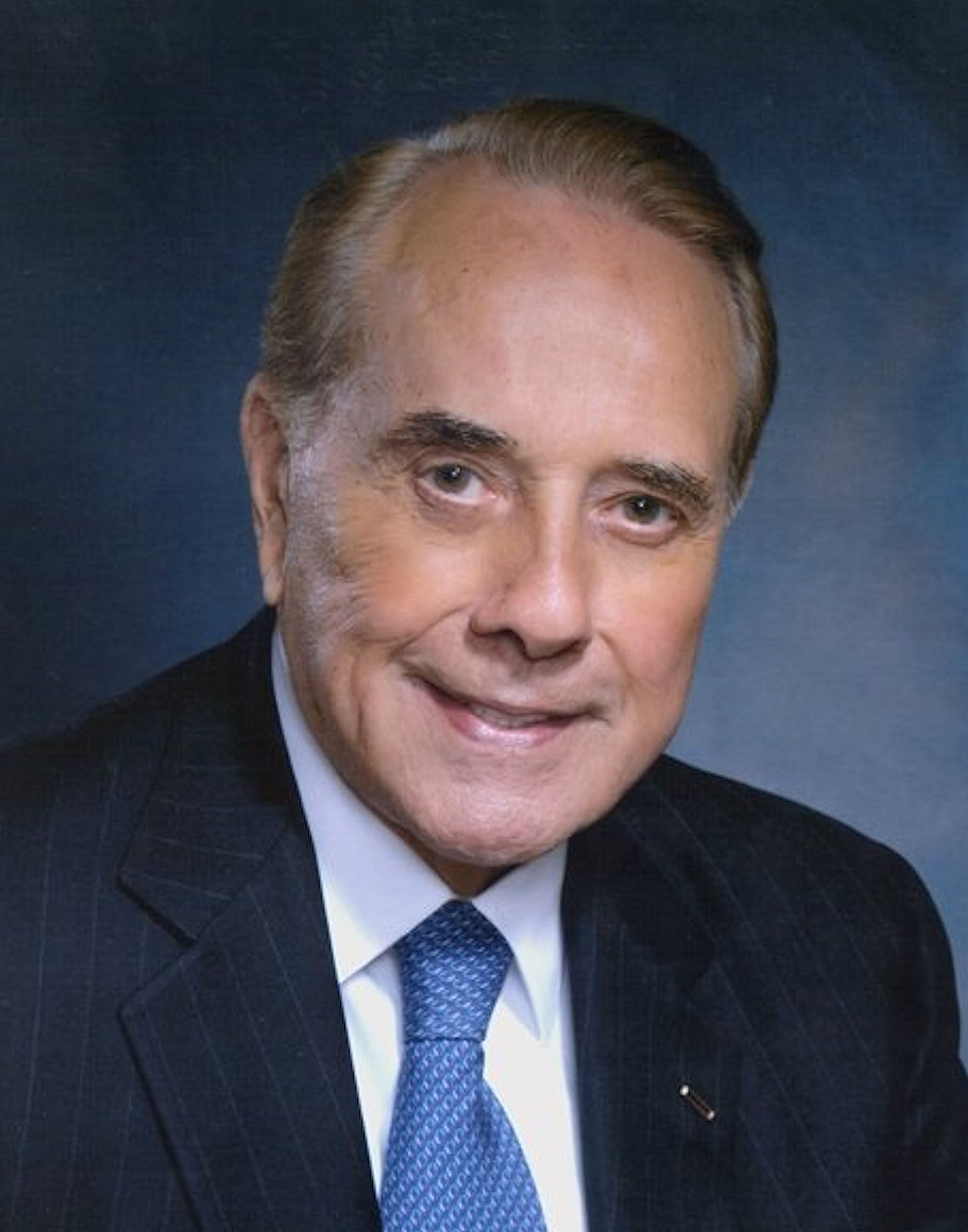 Bob Dole (R-KS)